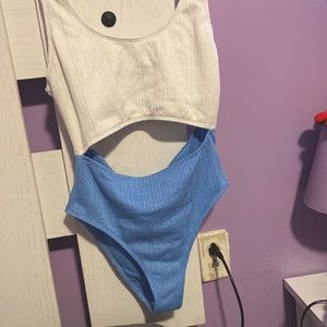 Size L brand from SHEIN color white and sky blue